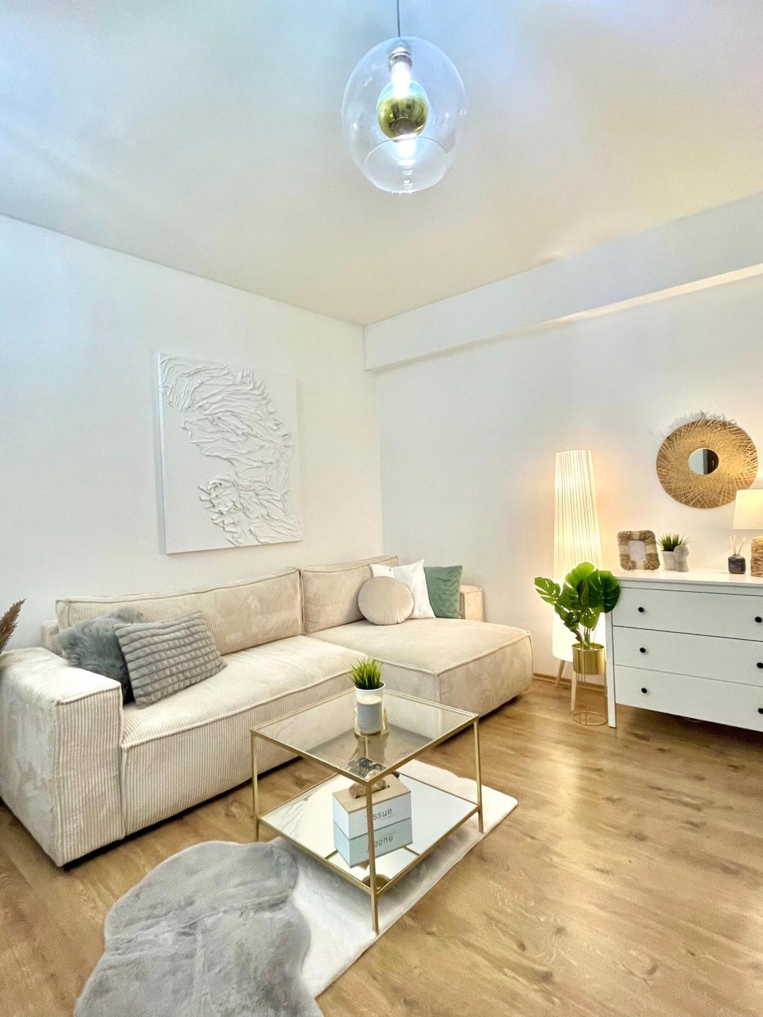 Urban Jungle Apartment Old Town Air Conditioned Братислава Экстерьер фото