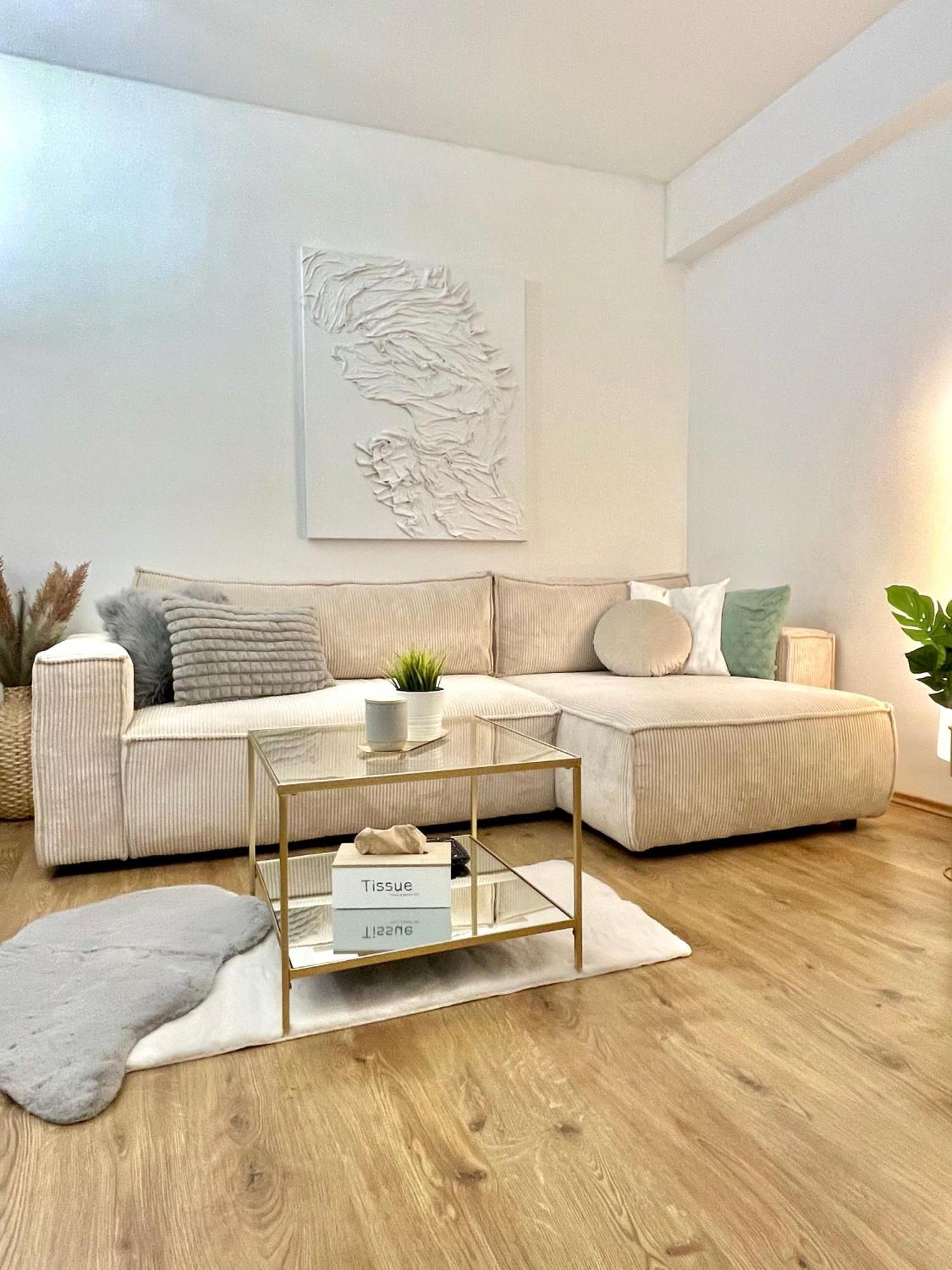 Urban Jungle Apartment Old Town Air Conditioned Братислава Экстерьер фото